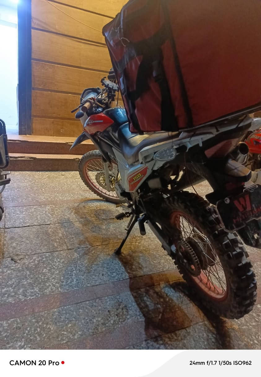 السلام عليكم قفاز لونسن TTX  للبيع او مراوس بCRX الدراجه بدون ارقام كلك مكفوله كفالة عامه  مكينه كهربائيات  كلهه شغاله نقص الدراجه بس  الدبل الامامي اليسره گايم فقط السعر  مليون و400 وبيهه مجال بسيط كلش شراي اتصل على هذا الرقم *********** .... عنواني بغداد الامين الثانيه .
