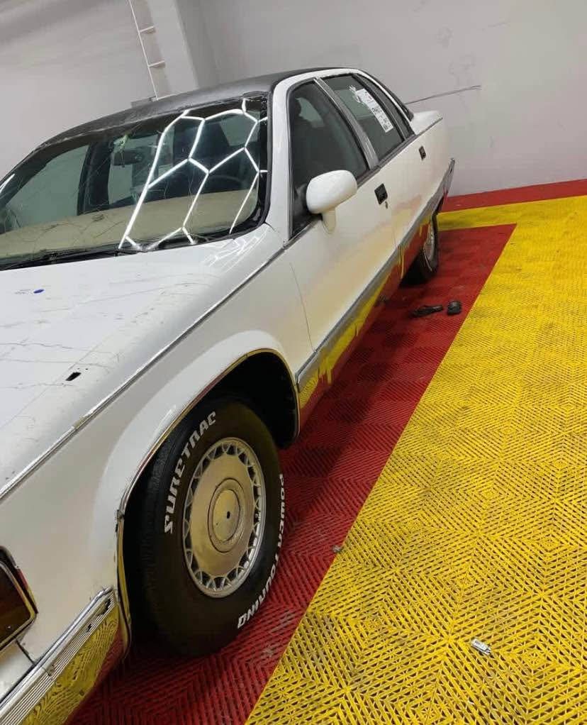 کادیلاک فلیتوود مودیل 1993 مەکینەو گیری کراوە بە بەطەي 3000 زور تندتولە توماتیکە هەیکەلئ جوانە و کلاسیکە سەنوی لەگەلە بەشەرتی اولیاتو حاسيبة گورینەوەش اکەم بە شتیک بەدلم بیت  ژ.م *********** *********** كالار, السليمانية
