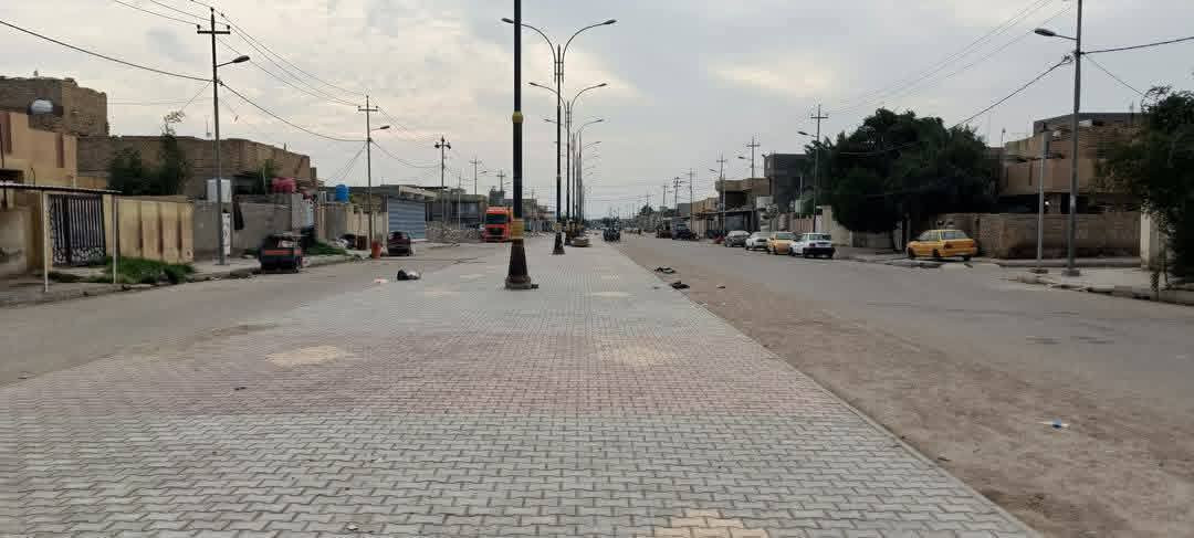 على بركة الله تعالى 
بيت للبيع في منطقة حي الجهاد امام شارع ٤٠ وجانبه شارع بيت صبر الرئيسي وخلفه شارع فرعي وفق الصور ادناه 
للإتصال ***********
