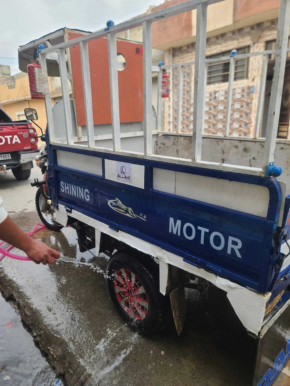 السلام عليكم 
سوته للبيع 
موديل ٢٠١٨
ستوته نضيفه 
محرك شرط 
طخم تايرات جدد
ويل كب جديد 
وايرمنيه 
كلها شرط 
كامله
والله مال بيت كلشي ما ناقصها 
وكبل للشغل جاهزه 
رقم المبايل ***********
عنوان موصل أيسر حي الكرامه 
السعر خاص
