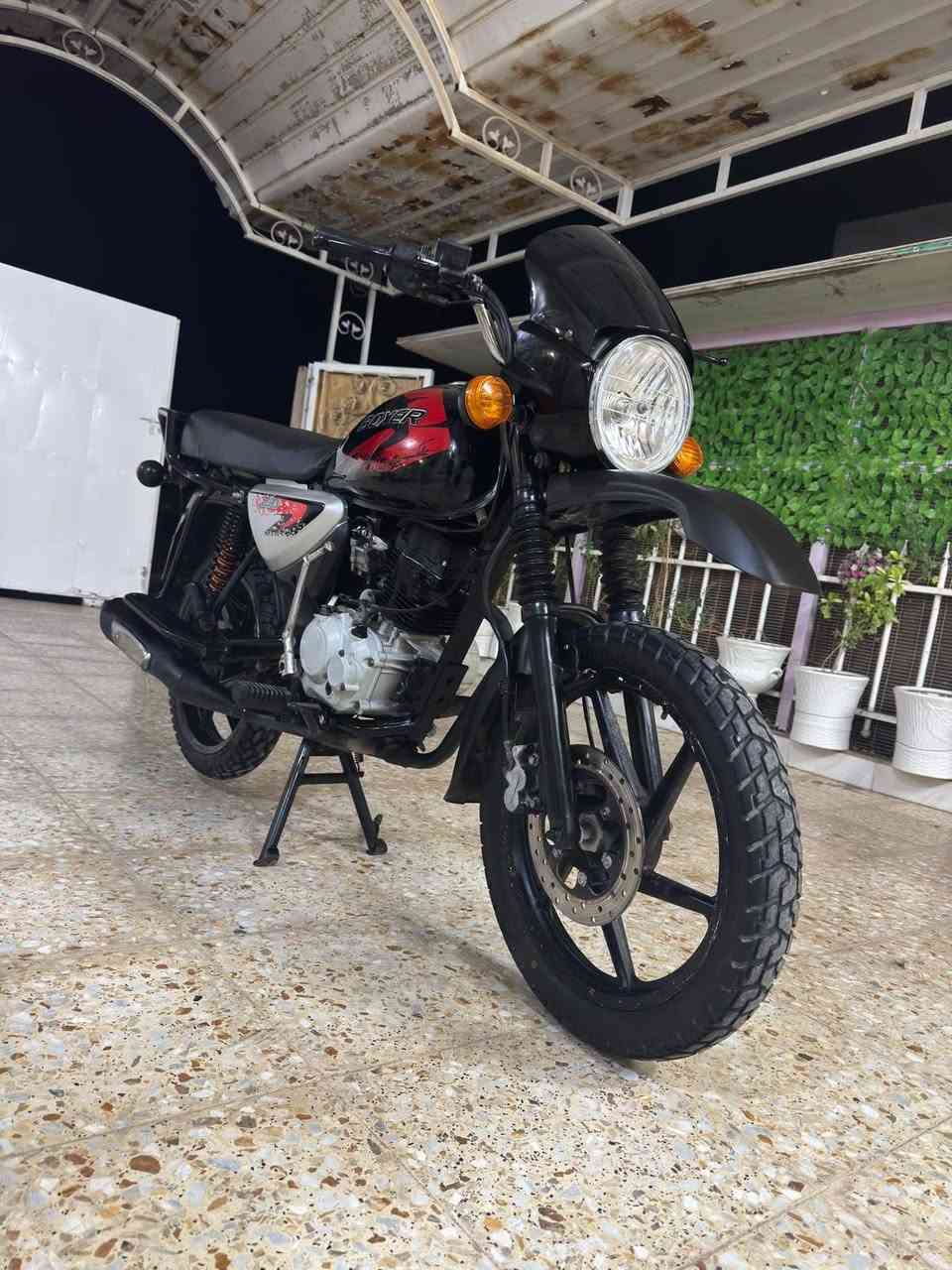 السلام عليكم بوكسر جبلي موديل 23 مجفته شركه مستعجل عل بيعته مابيه اي نقص سعر مليون 200 بيه مجال للشراي ***********
