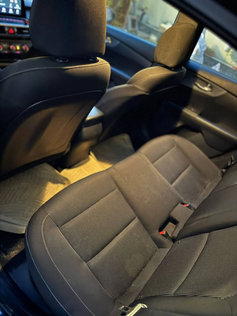 السلام عليكم
كيا فورتي موديل 2021
المواصفات
شاشه كار بلي حجم كبير  
تحكم ستيرن جهتين 
3 وضعيات قياده 
كروس مثبت سرعه 
كامره خلفيه
محرك 2000 دوش 
ماشيه 42 الف ميل قابل للزيادة 
وارد أمريكي  صور الحادث بلمنشور 
ترقيم جديده سنويه لل2029 وهزه كامله شرط التحويل
العنوان : بغداد حي الحسين
اتصل فقط *********** 
السعر : 140بيها مجال بسيط
