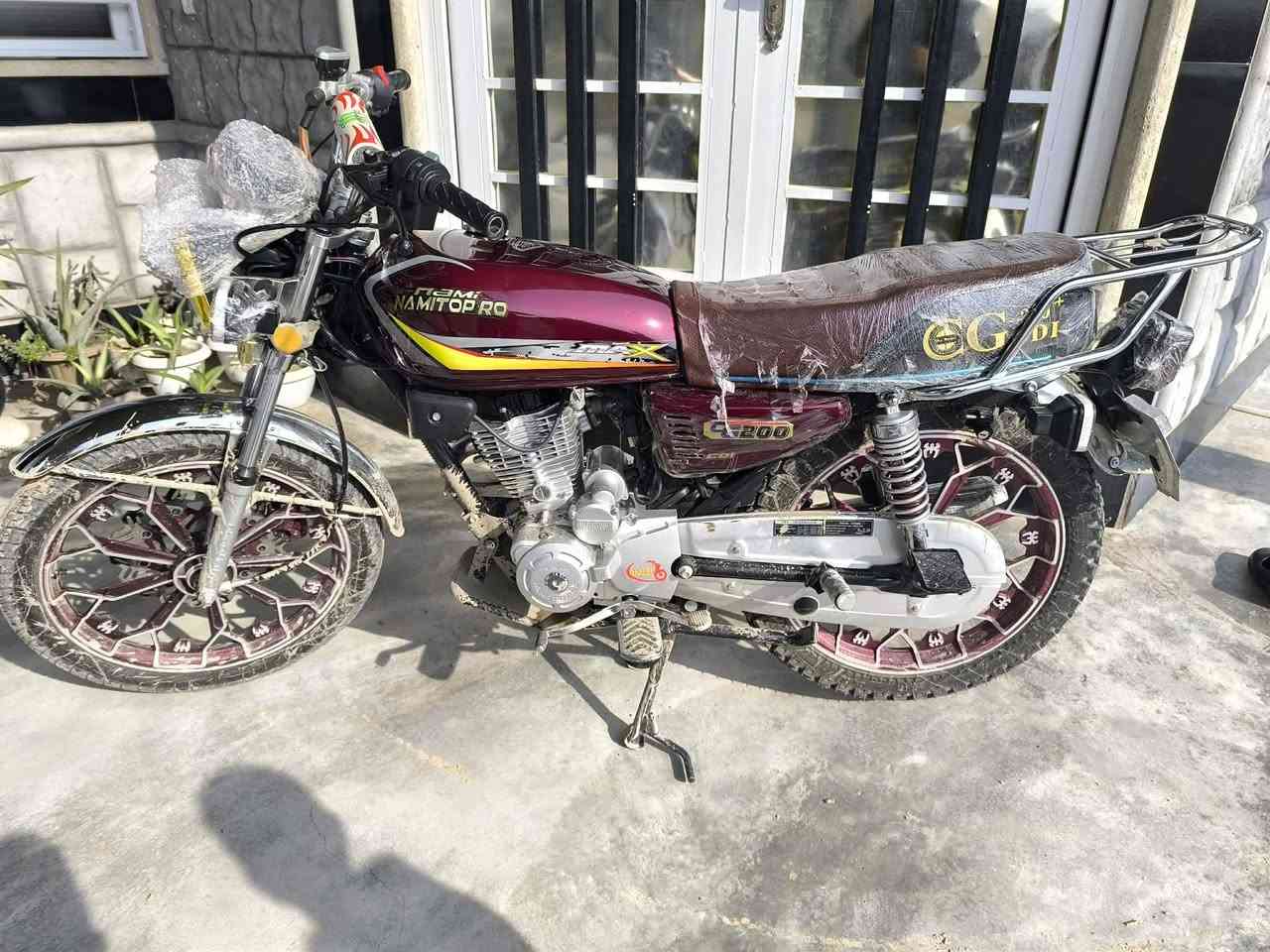 سلام عليكم دراجه نامي برو محرك200 موديل25جديد كلو شرط كهربائيات شغاله كلشي شغال تشغيل عن بعد سلف بصمات ثنين/السعر700وبي مجال مكاني حمام العليل قرية العريج شراي اتصل ***********
