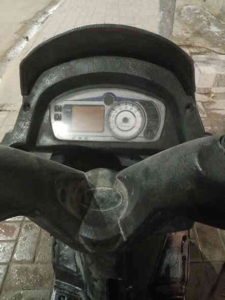 سلام عليكم دراجه كايمكو محرك نضيف دراجه نضيفه سعر 350 وبي مجال عنوان رمادي التأميم ***********
