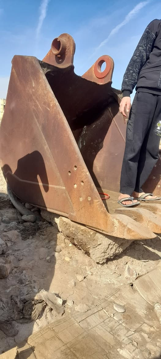 كيلة جلاد للبيع بلاديه  عرض ١١٠سم  نضيفه كلش حفارة حجم ٢٣٠ وفوك بيم ٩٠ السعر ١٣ ورقة  ***********
مكاني ذي قار الرفاعي.
