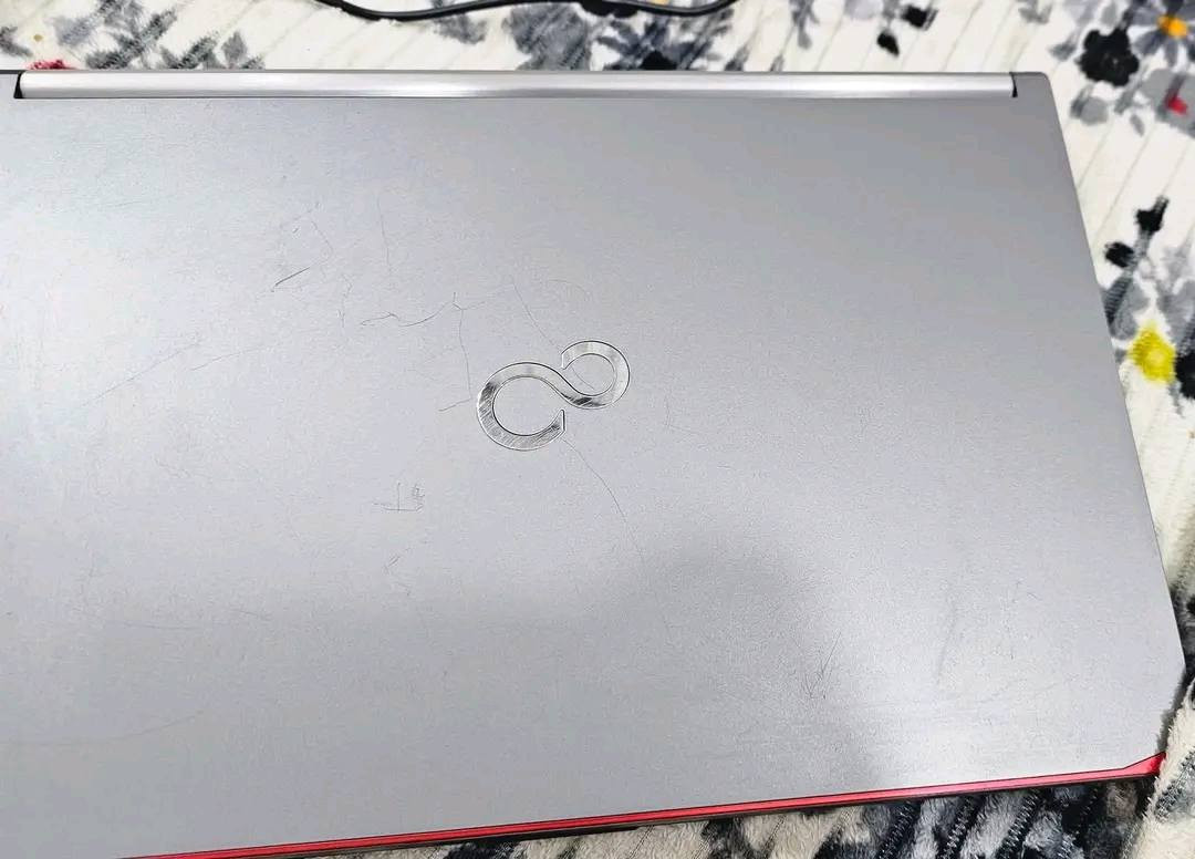 سلام عليكم 
 لابتوب كامل فقط تحتاج بطارية لانه تاركها  وماشغلها للمراوس ايباد 9 او 10 وانطي فرق عادي 
الرام 16 كيكا
والذاكره 1 تيره  مواصفاتها موجوده 
مكاني بغداد 
 وتساب ***********
