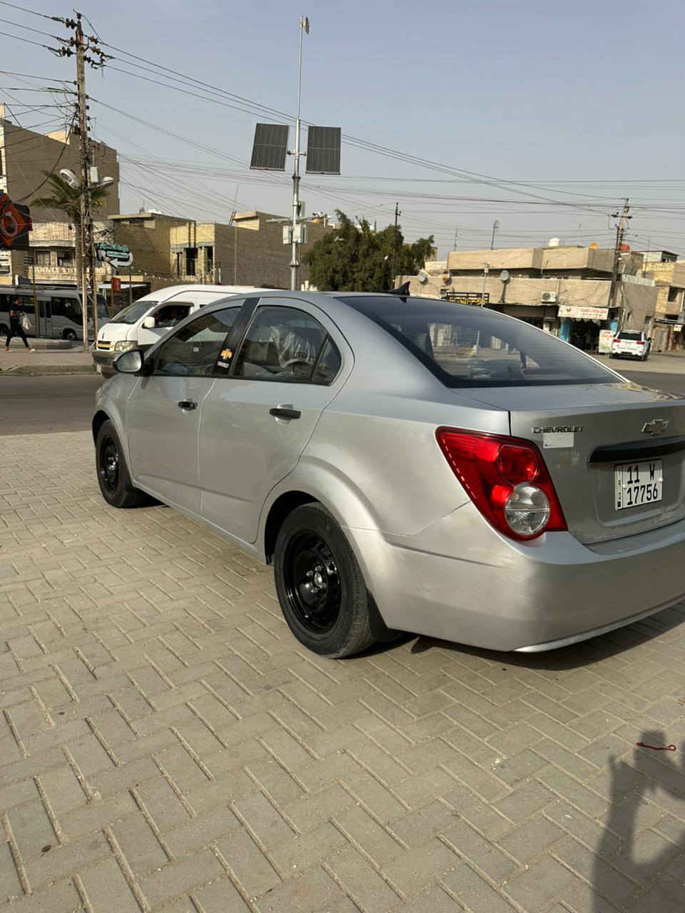 سلام عليكم للبيع فقط شوفرليت سونك موديل٢٠١٢ وارد خليجي محرك ١٨٠٠ السيارة بيهة شكم قطعة صبغ اثر جراد كير مكينة حدادية كفالة السيارة جاهزة من كلشي السعر ٦٣ وبيها مجال مكاني بغداد وهذا رقمي ***********
