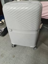 للبيع مستعجل نظيفة ما بيها ولا عزر   07515056135