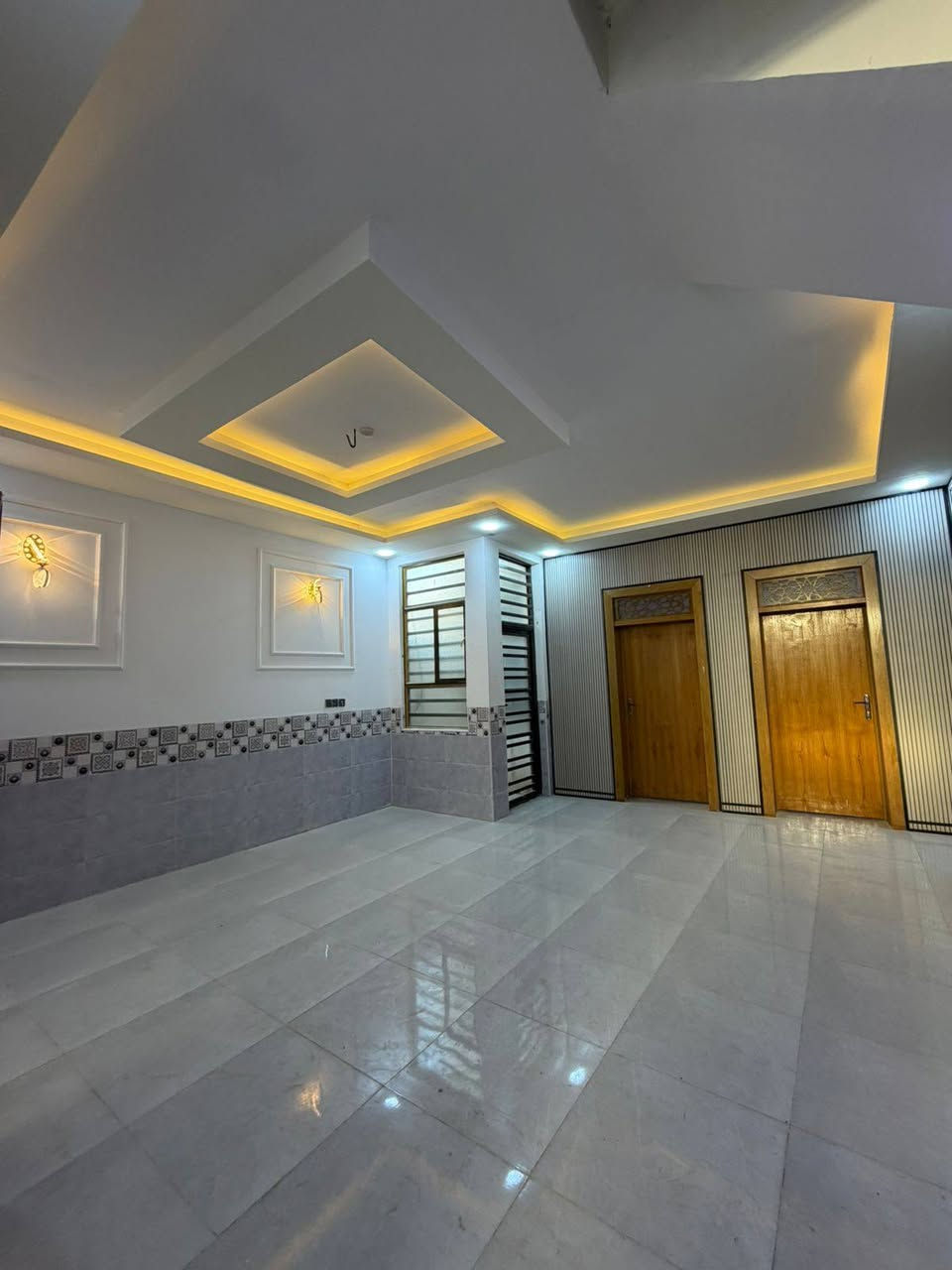 #150متر فول بخط لأول يعني مرحله اولئ 
 سعر 58مليون وبيه مجال 
لبيت يبعد عن شارع لعام 100متر تبليط لباب لبيت 
#طابو_زراعي_سند_25_نتصال***********

(((( عنوان  لمكتب لاخوين مقابل قريةلغدير عمود 291)))) 
#عنوان_لبيت_نجف 

شغل جناي
شغل درجه آولى حقيقي 

اساس وسقف صب مركزي 
بناء طابوق 🧱 
غرفتين وصاله وستقبال ومطبخ وصحيات داخليه وخارجيه 
بيت جاهز مفتاح 🔑 

#يبعد_عن السوق مسافه بسيطه 
@#شارع تبليط وكافت الخدمات متوافره والكيات الباب البيت النجف, العراق
