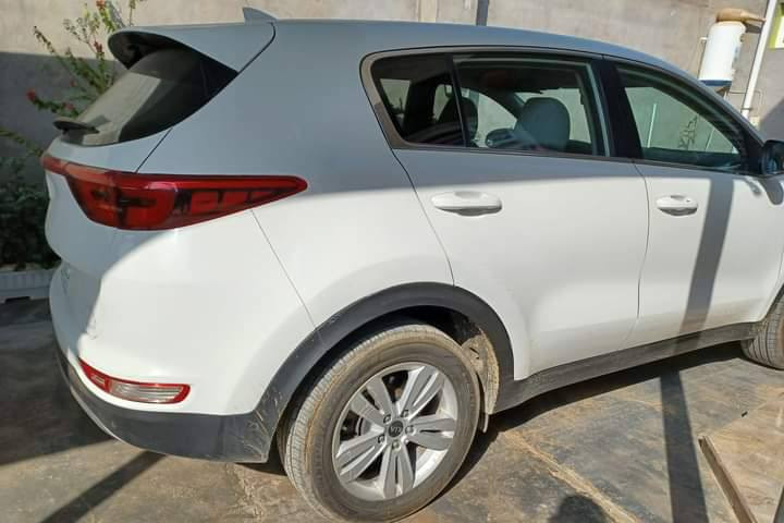 ((للبيع...أو مراوس بسورنتو 4 سلندر أبيض ٢٠٢٥))

*كيا سبورتاج أمريكي٢٠١٨ ابيض..مواصفات اعتياديه 
*بجم كبس كبس أيرباكات بلاديه 
*لوحات بغداد 
*بحاله ممتازة وبدون أي نقص 
*ماشيه مائة ألف ميل
# السعر جدا مناسب ١٥٩ فقط..
* للأستفسار ***********
