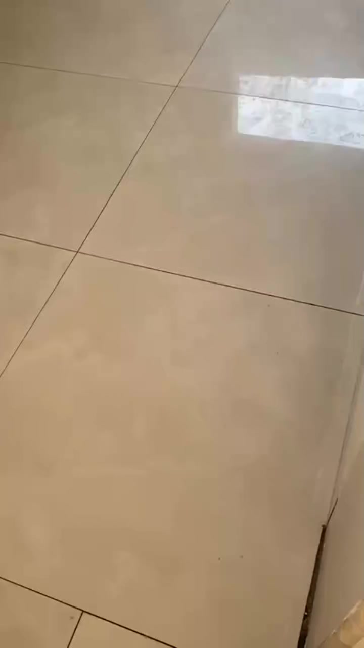 خلفة سيراميك شغل درجه اولى متفرغ ***********
