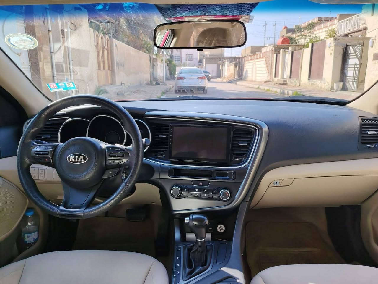 مراوس فقط
جيلاتين ب الباب وشوي بارد جوه قبق البانزين مكينه ٢٠٠٠

مكلف ب النشر رقم صاحب السياره ***********
