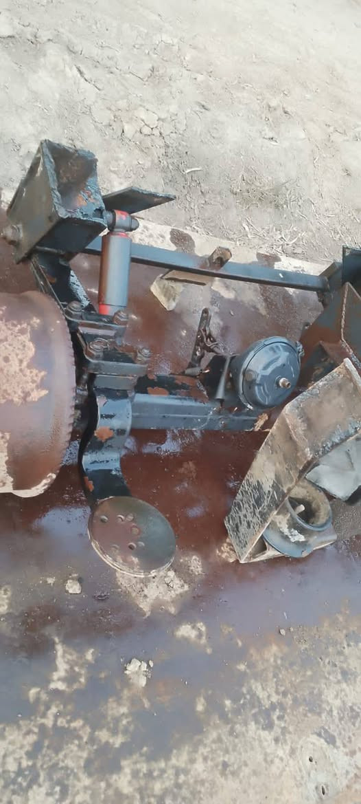 السلام عليكم البيع دنكير 13تك تاير سعر 6ورقه مكان بابل الكفل رقم الهاتف***********
