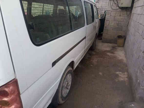 موديل 2014 سياره هز جيد مصفره من كلشي 

سياره تحولي مباشر سياره كفال من صبغ بس بيه ضربه بتكم مال السيق فقط مكينه فورواي

مكن بغداد سعر ٧٧ ***********
