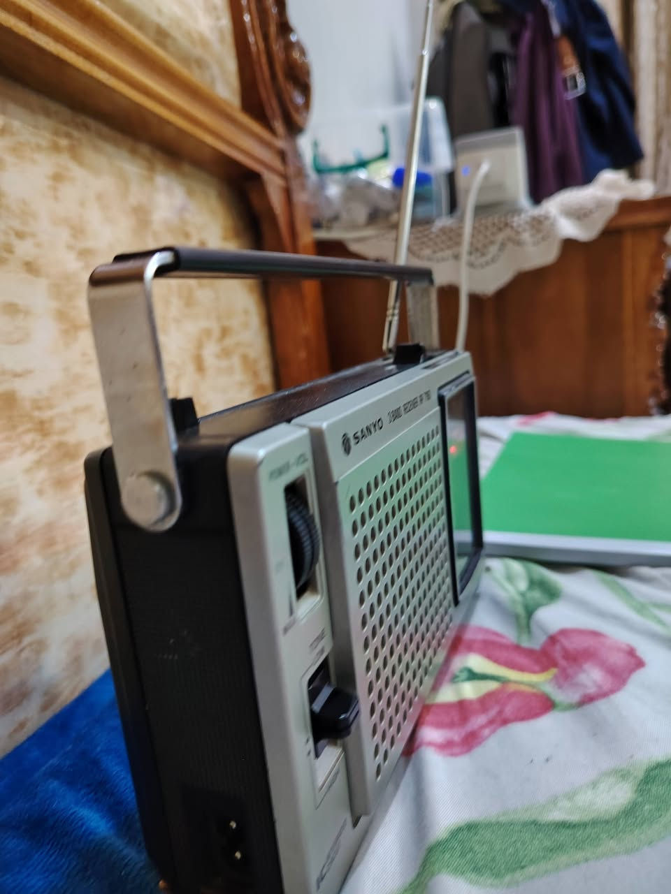 سوني
باتري قلم ٤ 
كهرباء مباشر
ثلاثه موجات الجهاز لوك 
٧٥ الف مع التوصيل


**إذا كنت صاحب هذا الإعلان وتريد حذفه لأي سبب، رجاءا أرسل رسالة إلى الدعم الفني**