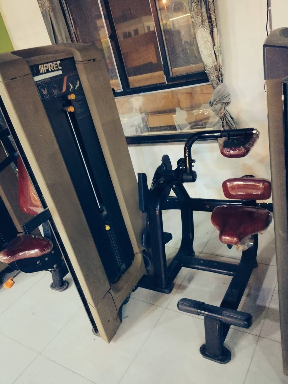 السلام عليكم قاعه متكامله امريكي القاعه متكامله ***********
