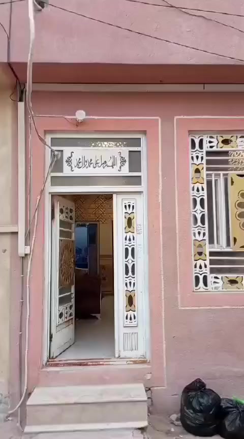 بيت خلف##
#### نوارس  للايجاربيت جديد  المساحه /٥٠متر// طابق واحد مؤثث المعملجي   شارع جامعه هل البيت يحتوي على صاله وغرفه ومطبخ وسطح وصحيات طباخ ثلاجه كاونتر سبالت غساله تخم  //350الف//
@إشارة 
‏‪***********‬‏
