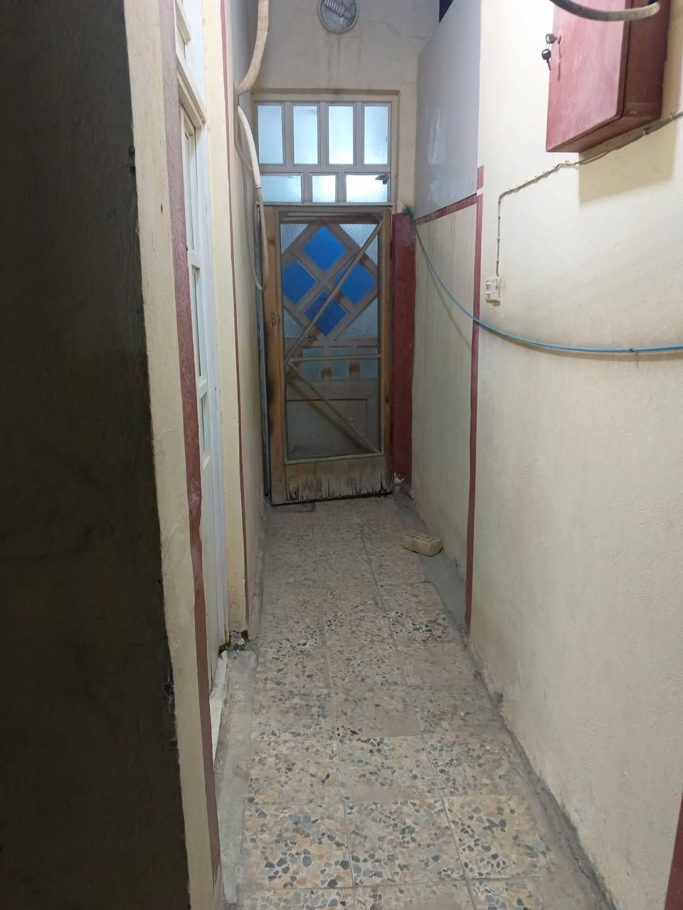 سلام عليكم 
 بيت البيع بحي الجامعه 
منطقه 28  مساحه 100 متر مسلح
طابق ونص 
الطابق. الاول / ستقبال مطبخ غرفه وحمامات داخليه وخارجيه 
وغرفه فوك وسطح 
 
السعر 140 مع المجال 
***********
