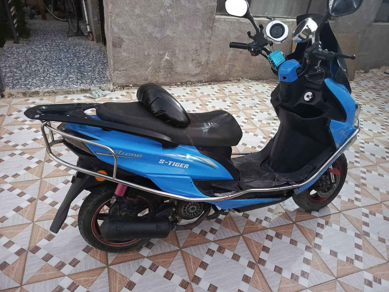 السلام عليكم
دراجه سترونك موديل 2024
جاهزه كلشي شغال 
السعر خاص 
***********
