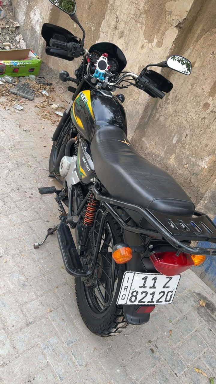 سلام عليكمًً
بوكسرً.  كلاسك 2023/شهر 12/ محسوبه عل24… دراجه كفاله منضافه وكلشي فولل مذب عليه ربع ..استعمال شخصيي يعنيي لادلفري ولاشي مرقمه بغداد وبسمي تحويل ثاني يوم سعر(٢.٥٠٠٠.٠٠٠.مليونين ونصً ) وبيه مجال
عنوان -بغداد-دوره اتصل وتدلل 
(***********)
