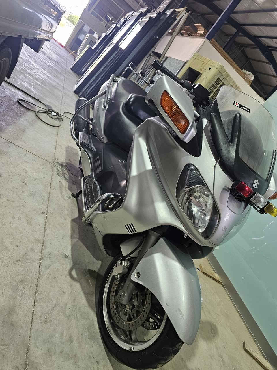 دراجه البيع مكفوله كفاله تايرات بلاديات بلاديه عميه الدراجه ام دروعه بلاديه كفاله دراجهه
ماشيه الدراجه.  ١٢ الف فقط  دراجه كارتون  واحلا من الصوره 

السعر ٢٥ وبيه مجال الشراي. *********** اتصل وتدلل مكان الدراجه.اربيل
