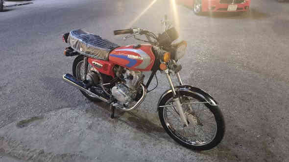 سلام عليكم دراجه ايراني البيع 2016طالعه بل 21 دراجه كفاله عامه تلفيس مافيلس دراجه شوفت عينك نضيفه بعدهه بريحت شركه جانت مخزونه وكيلهه سيد خلدون السعر 1500وبيهه مجال لطيبين ***********
