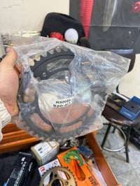 للبيع بكره قفاز خلفي سعر 30 07760453590