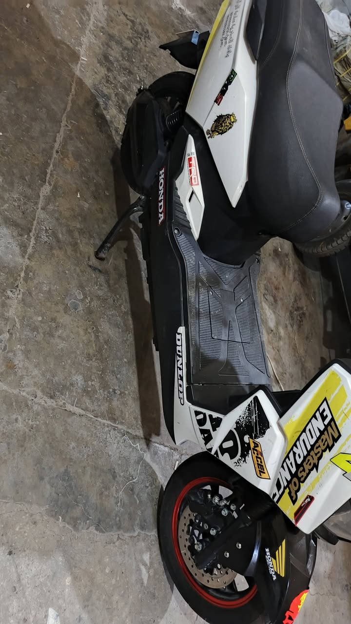 دراجه سكنس
مستعمله اربع اشهر
ست بطاريات 
بيها وصل +اسويجين وبصمتين
سعرها ٧٠٠
مكاني سوق الغزل او الشعب
٠٧٧٣٩٩٧٢٧


**إذا كنت صاحب هذا الإعلان وتريد حذفه لأي سبب، رجاءا أرسل رسالة إلى الدعم الفني**