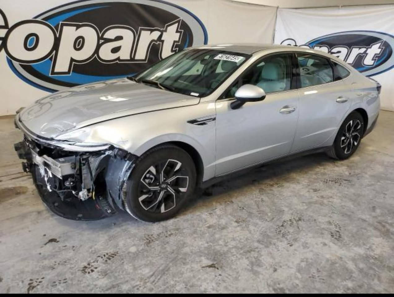 السلام عليكم
سوناتا موديل 2025 

ماشيه 7000k
 
 
بدون ارباك بدون داخل 

بدون رقم 

شاشة متصل 

 اتو ستوب 

اتو بريد 

هندبريك بصمه 

ترحيب عن بعد

تشغيل عن بعد

صندوق ذكي 

مانع انزلاق 

3 مود دريفت

اتوهولد

رادار360

لدأ امامي وخلفي

محرك 2500 سي سي

كبير 8 نمر 

مكان السيارة عماره
 
السعر 205

قابل للتفاوض بشي قليل***********
