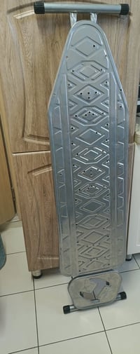 ميز اوتي • للبيع