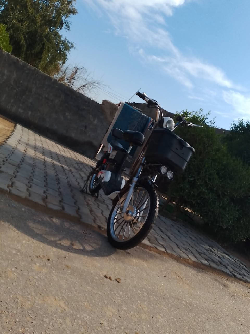 السلام عليكم باسكل شحن حجم 20موديل 2022البطاريه جديده السعر 300 وبي مجال المكان كربلاء     ***********
