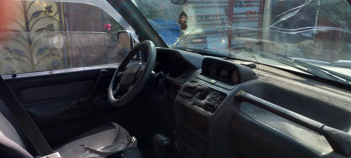 باجيرو ٩٨  باسمي 
محرك vvti لاتخبير ولا تنقيص
رقم انكليزي سنويه لغايه ٢٠٣١
دبلات نص عمر   
هزه جديده 
***********
