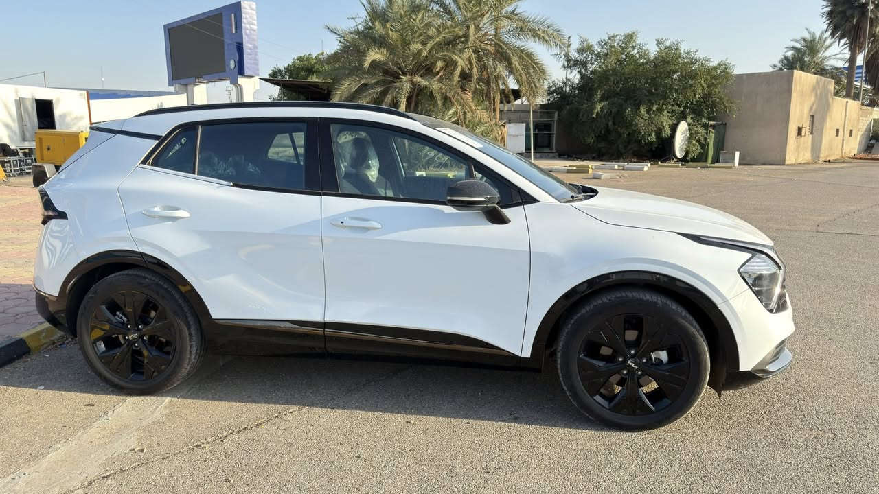 سبورتج 2025 بلاك ادشن خليجي ضمان الدولية 
 ماشية  9000
بيها ٣ تبديلات دهن مجاناً 
( فول مواصفات )
بصمة + تشغيل عن بعد
بانوراما +  الأنارة الداخلية LED
كراسي الأمامية كهرباء + صندوق كهرباء
(  السيارة نقاط عمياء  )
داخل زيتوني واسود جلد وكنتارا 
مقاعد الأمامية تدفئة+ مقود تدفئة
 شاشة كبيرة +كامرة خلفية دوارة
6 ايرباك +شاحـن وايرلـس
مرآة اوتو دم + حساس مطر
تبريد شاشة مناخين منفصل 
حساس امامي + خلفي
مانع انزلاق + مانع انحدار
هند بريك بصمة+ أوتو هولد
قطعتين تبريد+ اربعة انظمة قيادة
انارة الأمامية LED + انارة خلفية LED
تحكم ستيرن جهتين + شفتات
اشاير بل مري والمري كهرباء
كت بيانو بلاك اسود لامع 
محرك 2000

للأستفسار ***********
