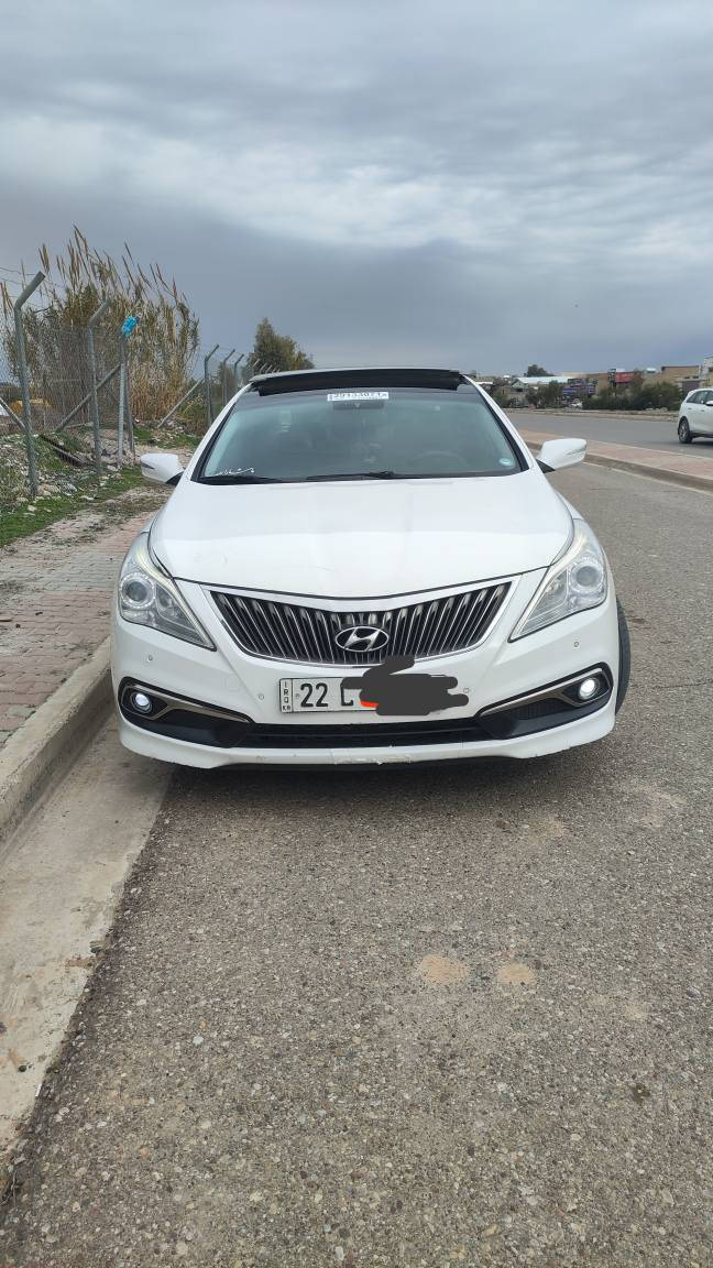 سلام وعليكم ازيره موديل2012
فول مواصفات 1/1 رقم جديد تحويل مباشر 
بيها شي قليل بارد باقي مكفول  عليها غراما 5اوراق
ينقطع من السعر مكان كركوك للاستفسار *********** كركوك, العراق
