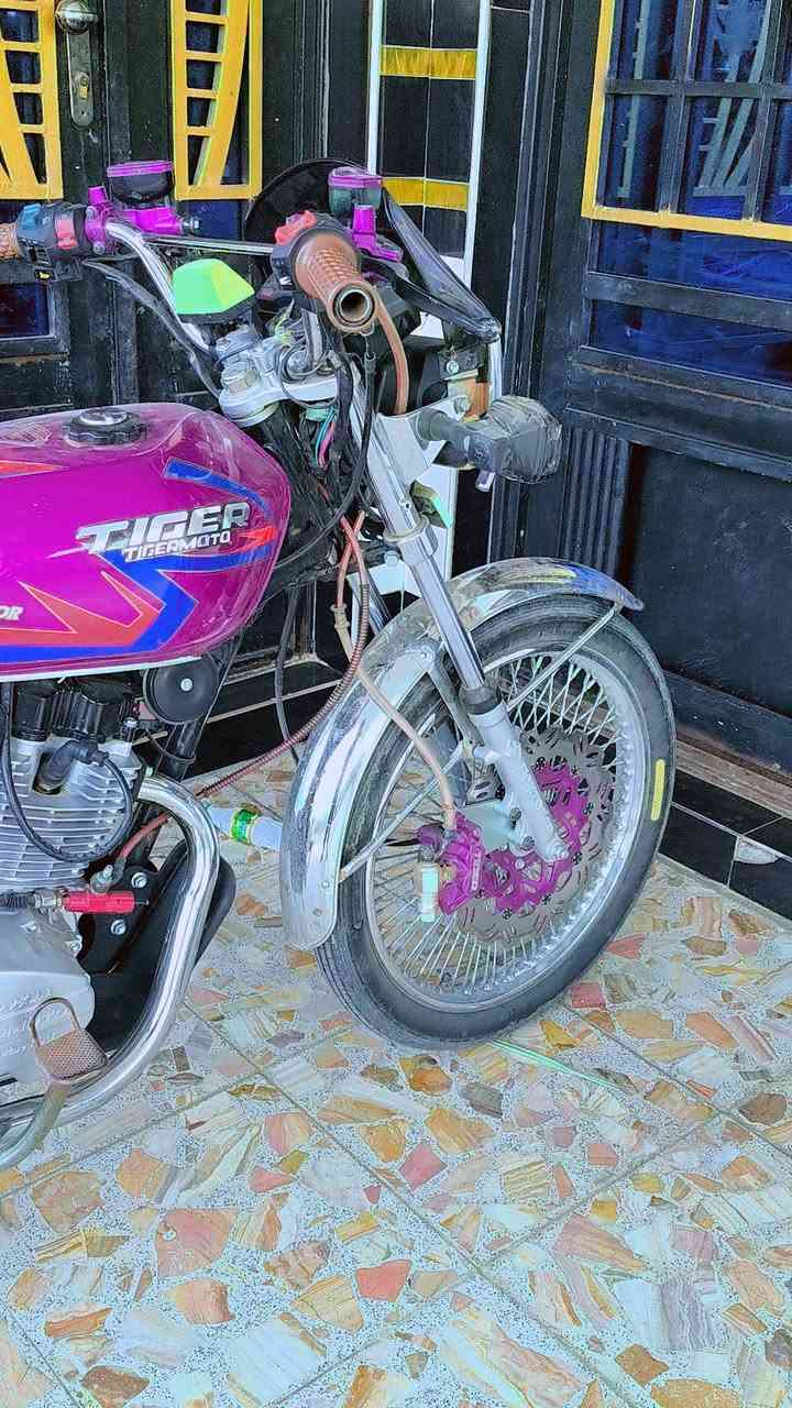 السلام عليكم دراجه للبيع تايكر موديل 24 مكفوله برغي ما مفتوح بيه اوراق السعر 650وبيه مجال كربلاء طويريج ***********
