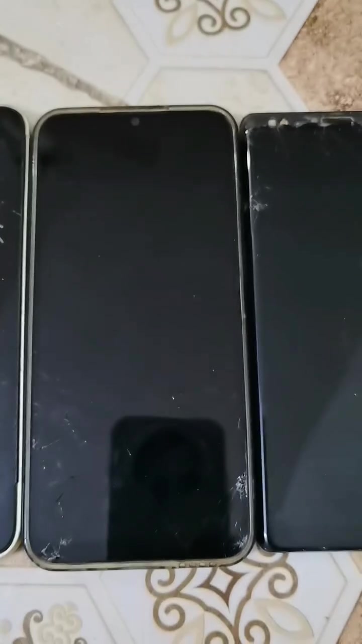 من رخصه صاحب الكروب موبايلات عطلانات للبيع كلهن


**إذا كنت صاحب هذا الإعلان وتريد حذفه لأي سبب، رجاءا أرسل رسالة إلى الدعم الفني**