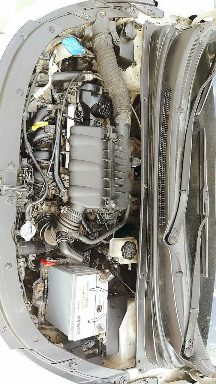 السلام عليكم من رخصت الادمن سياره موديل 13 كفاله عامه ماشيه 74 حقيقي جاهزه من كلشي مكان السياره بغداد تقاطع درويش للتواصل ***********
