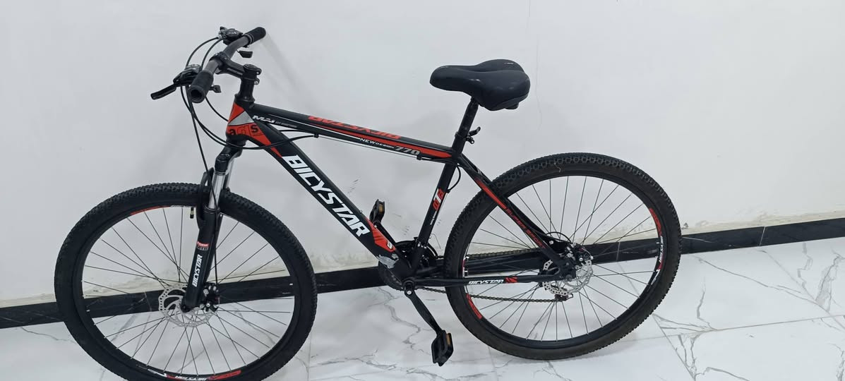 دراجة هوائية للبيع جبلي تجاري بهاي النضافة ناقصة بس تكبين تاير خلفي  قياس ٢٨ رايده ب١٢٥ الف وبي مجال قليل للشراي مكاني البصرة   اتصال  اوواتساب ***********
