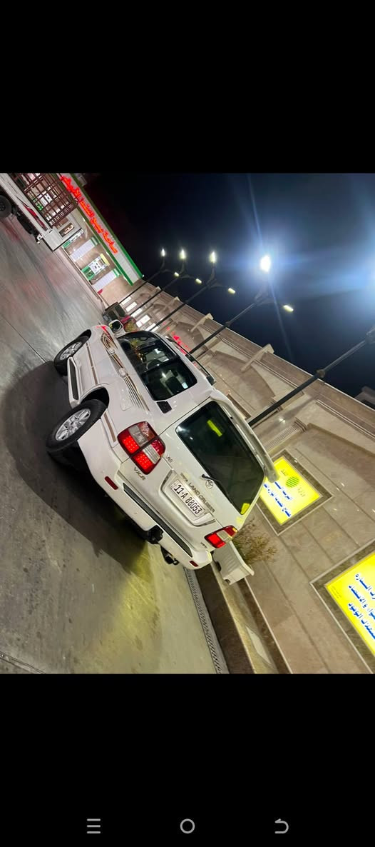 لاندكروز موديل 2000 
محدث 2007 
صبغ لتحديث فقط 
ماشيه 140 كير مكينه كفاله وضع لشركه حداديه فول تخم تاير دبل تانكي شرط التحويل 
السعر 122 
رقم الهاتف *********** مكاني بغداد العبيدي
