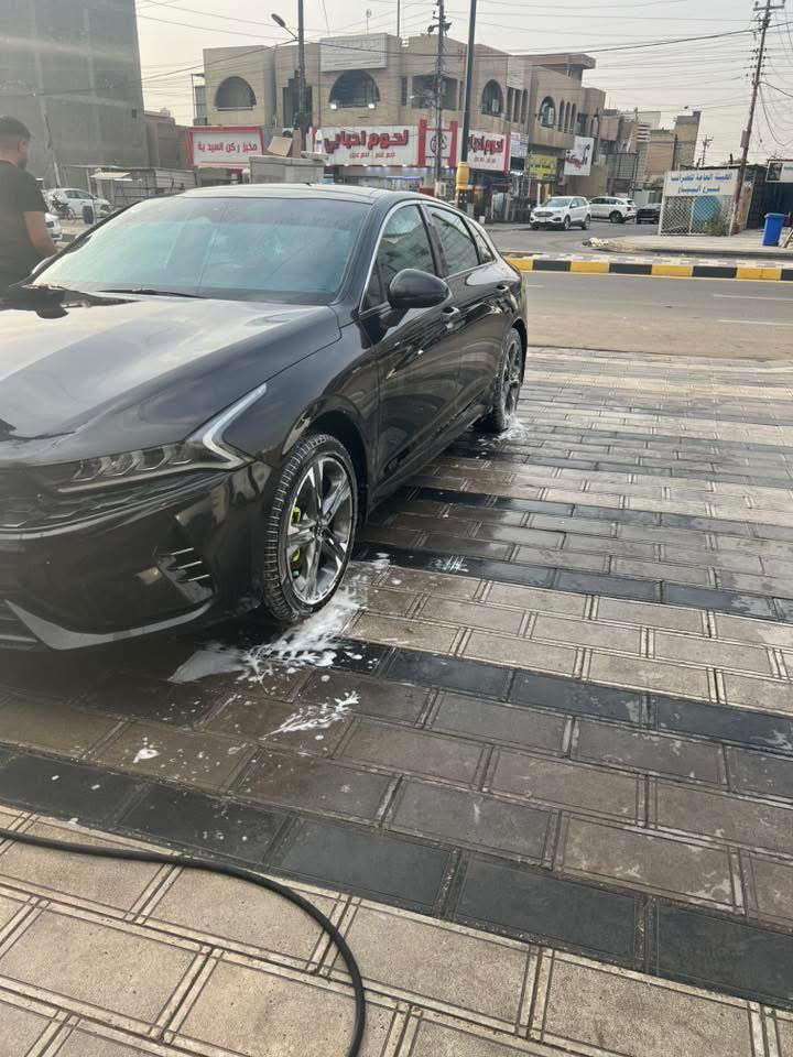 كي فايف جيتي لاين GTline (فول مواصفات)
موديل 2023 ماشية 11 mi فقط
مكينة 1.6 تيربو 
بانوراما 
تشغيل بصمة + تشغيل عن بعد  + بصمه ابواب
خمس انظمة قيادة
شاشه كاربلاي
كشنات جلد احمر تتدفئة تبريد 
كشنات حضن
شحن لاسلكي 
حساس امامي + رادار
كامره دوارة 
تحكمات
نقطه عمياء
نضام سبورت تشغيل عن بعد
ستيرن حرف D
مراوس شنو عندك اعرض
مكاني ناصريه مركز 
السياره معوقين وكاله عامة ب اسم المشتري
المعوق شاب من كربلاء
***********
