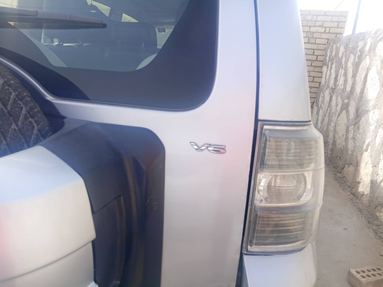 باجيرو ميتسوبيشي وكالة حبتور
باجيرو موديل 2011 فول مواصفات 

مكفولة من عد الدعاميات للجماليه صبغ 

مواصفات فول 1/1 

فتحة 

🥁🥁دمام

لايت زنون

حساسات خلفية

اشاير بلمري 

كشنات كهرباء 

تحكم ستيرن 

مري شفط 

كروز سرعة

تبريد ثلاث قطع 

7 راكب

ثلاجة 

كشنات جلد

نضام دفلوك

12سماعه 

AWX

4*4

السعر 148 بيه مجال 

مكاني حله بابل 
‭0771 163 3010‬
