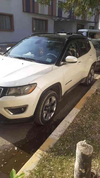 جيب كومباس ٢٠١٨ فول حادث قطعتين يمنة ومصبوغة وياها قطعتينصبغ مراوس  يعني مصبوغ صفحة 
بجم كبس 
السيارة فول للاخير 
١١٥ 
*********** 
بغداد الاعلام بغداد
