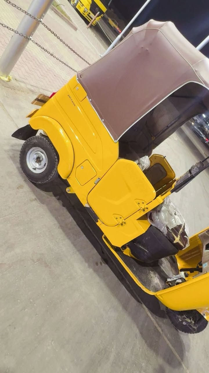 السلام عليكم تكتك موديل ٢٢ رقم وسنويه شهر العاشر تكتك الله شاهد زيرو الله شاهد وهاذ رقم الولد  *********** رايده ٩ مليون ٧٠٠ بيه مجال بصيط
