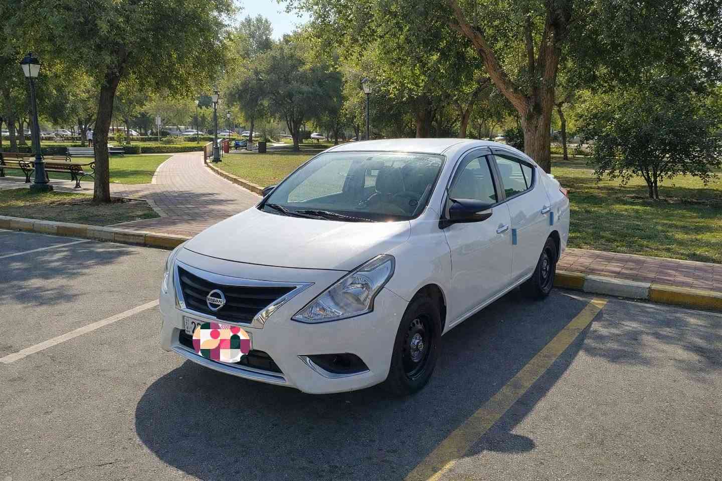 السلام عليكم 
نيسان صني هندي ٢٠٢٥  جديده تبريد قطعتين كامره خلفيه واماميه حساسات خلفيه داخل السياره جديد مغلف كله جلد اربع بوب جام عداد الكيلومتر ٤٠ كم اوتوماتيك رقم اربيل بسمي هزه جديده السياره ما بيه أي نقص مكان السياره بغداد حي البنوك أي استفسار بخصوص السياره ارجو الاتصال على رقم/*********** سعر السياره ١٢٧ بغداد, العراق
