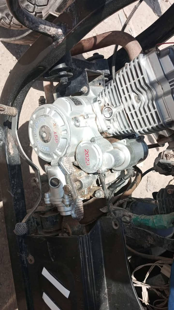 سلام عليكم ستوته البيع موديل 20اوراق اصوليه مكان بغداد قرب بسمايه السعر 1600وبيهه مجال   الستفسار التصال عله الرقم  ***********
