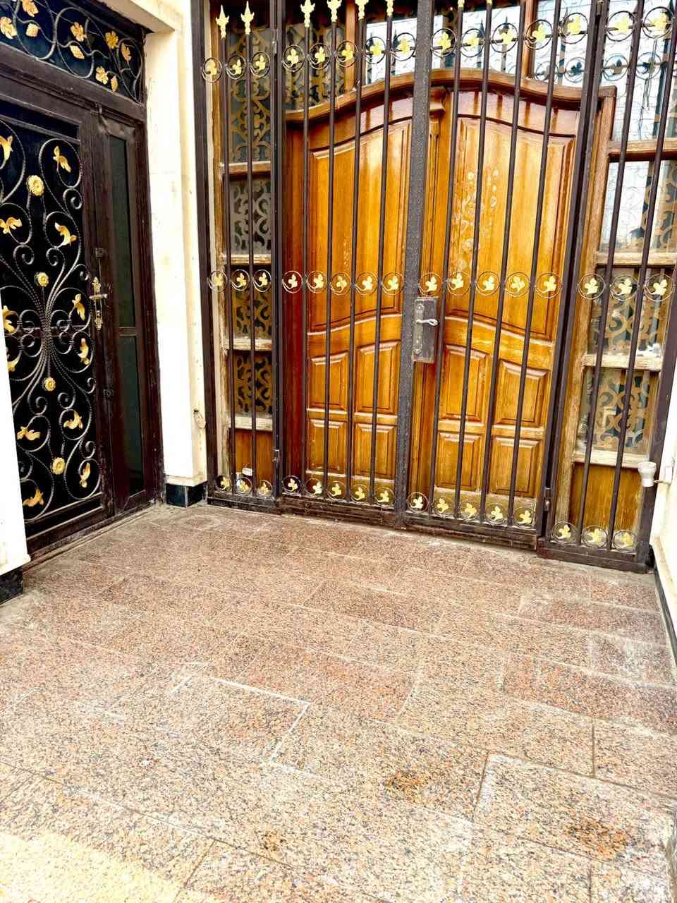 اعلان متوفر فلل للايجار طابقين العنوان الرمادي الملعب مجاور شارع 60بناء حديث يرهم مكتب او روضه او شركه او العائله المساحه البيت 600 م 
خدمات متكاملة يتكون مطبخ واستقبال وصالة وغرفة نوم (6) حمامات داخلية وخارجية  كراج  حديقه 
✅ الخدمات كاملةمنطقه راقي وهدوه كلش  🔏تصوير البيت موجود واتساب حصرا السعر خاص
💬للأستفسار مراجعه 
       مكتب مصطفئ العلواني للعقارات 
    ***********   📲
🌐الرمادي الشركه مجاور اعداديه فلسطين
