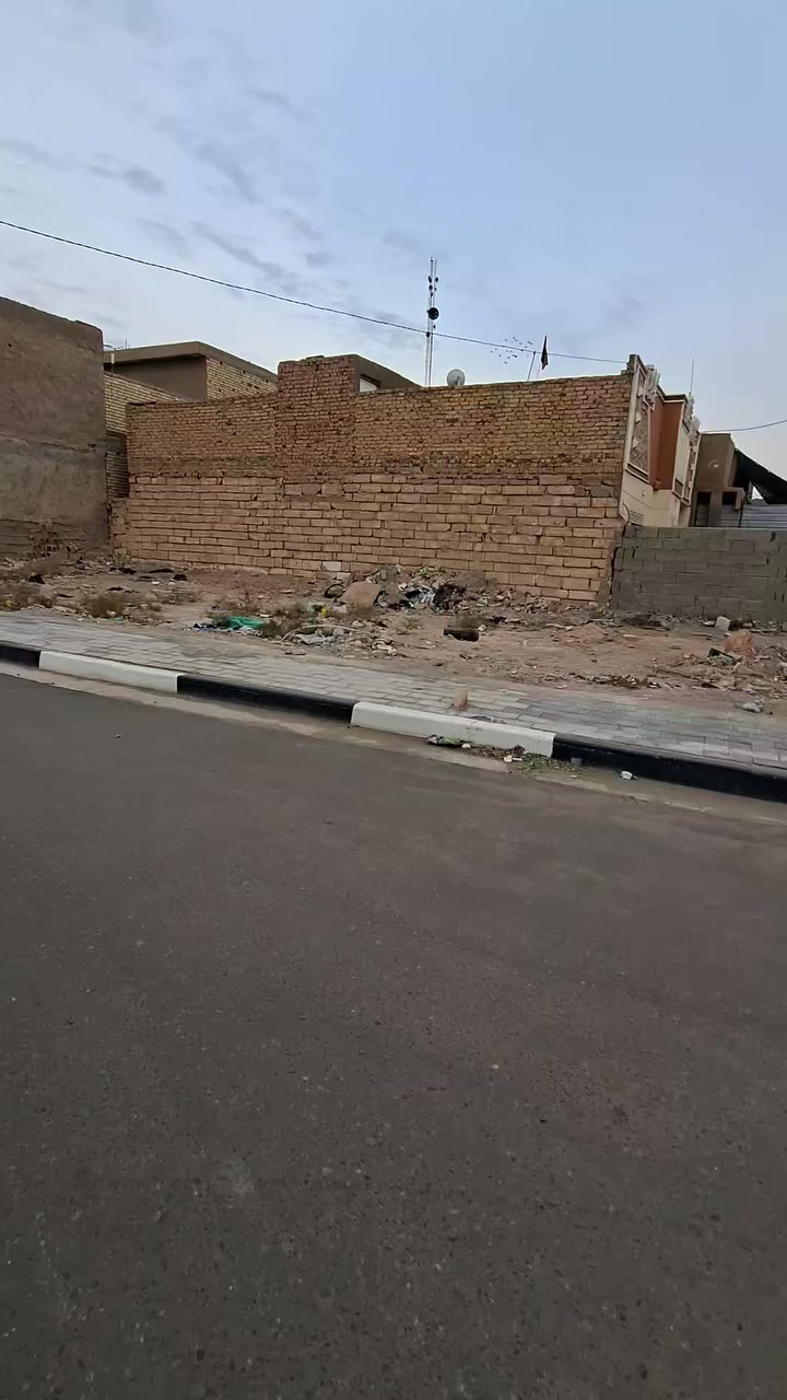 الله بالخير قطعه ١٨٠ متر بالعطيشي حي الشرطه قرب الشارع  السايدين سيده زينب ع القطعه طابو صرف ركن ع ٣ شوارع مقابل حديقتين عطيشي الشرطه قرب مركز الصحي ***********
