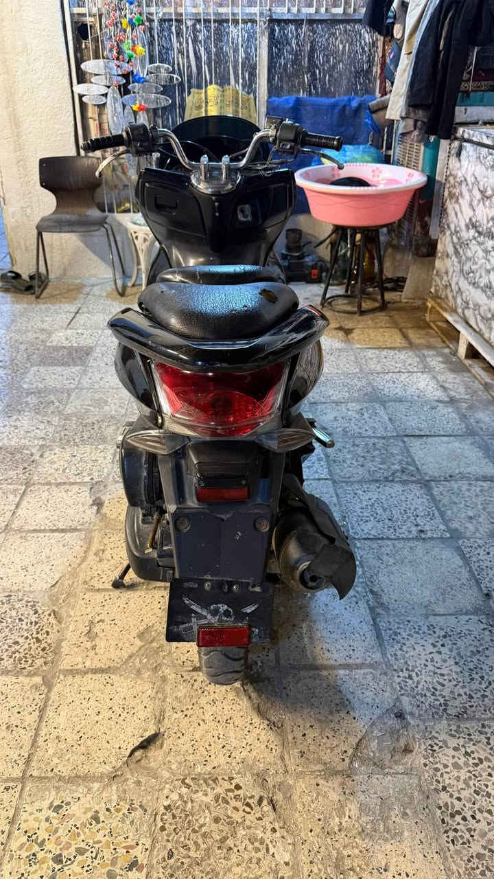 سلام عليكم
دراجه بي سي اكس 
جيل اول دراجه بيهه ضربه بل صفحه 
مثل ما موضح بلصوره دراجه نضيفه مابيهه اوراق اكفلهه الك سرقه او غير شيء سعر دراجه 900 وبيهه مجال


**إذا كنت صاحب هذا الإعلان وتريد حذفه لأي سبب، رجاءا أرسل رسالة إلى الدعم الفني**