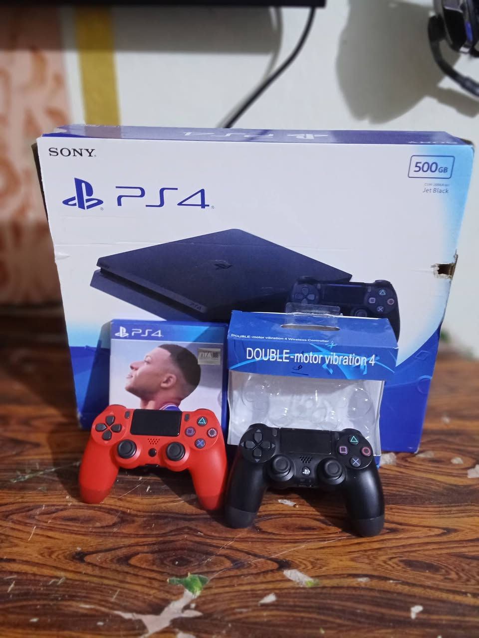 السلام عليكم بلاي 4 مع دركسون ب 90 فرتين ونص والبلاي 4 يجي ما مفتوح معاه يدتين كرتونها قص فيفا 24 وذكروا موتر فيست والى الحرب الجزء الثالث كل هذا بسعر 275 هذا رقمي *********** والشراي بخير ويدلل واذا تريد البلاي بوحده ام عادي او الدركسون بواحده ماكو اي مشكله تحياتي لكم 👍🏻❤️❤️
