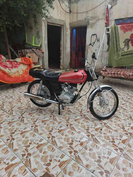 السلام عليكم انتنس 2024للبيع بدون اوراق الدراجه احله من الصور  تجي وتشوف  المكينه كفالة عامه سبانه ما محطوط عليها مكان العماره قضاء الميمونة  متواجد خاص السعر 650 قفل  ***********
